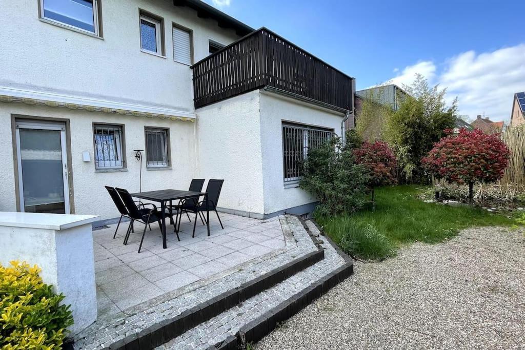 האם Apart70-Modern Design I Garden With Terrace I Smart Tv I Free Parking I Free Wifi מראה חיצוני תמונה